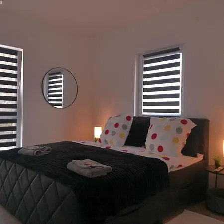 Neu Gebaut - Modern - - Boardinghouse Weisse Taube Hotel apartamentowy