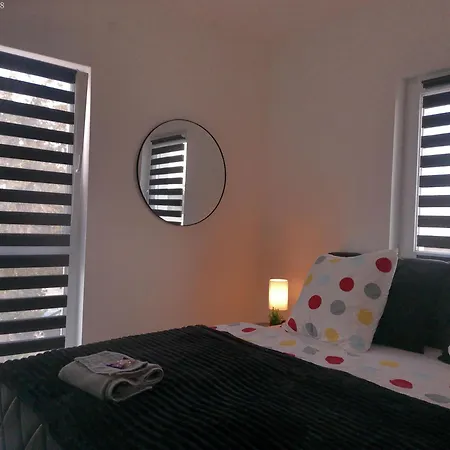 Hotel apartamentowy Neu Gebaut - Modern - - Boardinghouse Weisse Taube Altenstadt