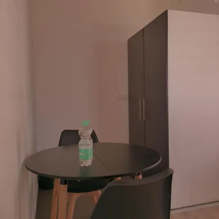 Hotel apartamentowy Neu Gebaut - Modern - - Boardinghouse Weisse Taube