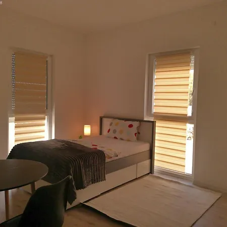 Neu Gebaut - Modern - - Boardinghouse Weisse Taube Апарт-отель Альтенштадт