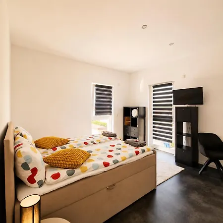 Newly Built - Neu Gebaut - Modern - - Boardinghouse Weisse Taube Apartmanhotel Altenstadt