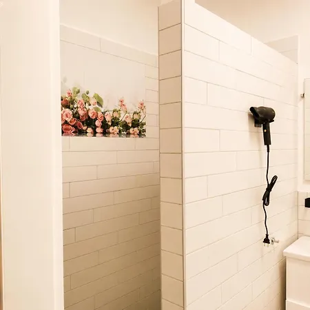 Apartmanhotel Newly Built - Neu Gebaut - Modern - - Boardinghouse Weisse Taube Altenstadt