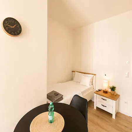 Newly Built - Neu Gebaut - Modern - - Boardinghouse Weisse Taube *