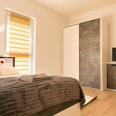 Newly Built - Neu Gebaut - Modern - - Boardinghouse Weisse Taube *