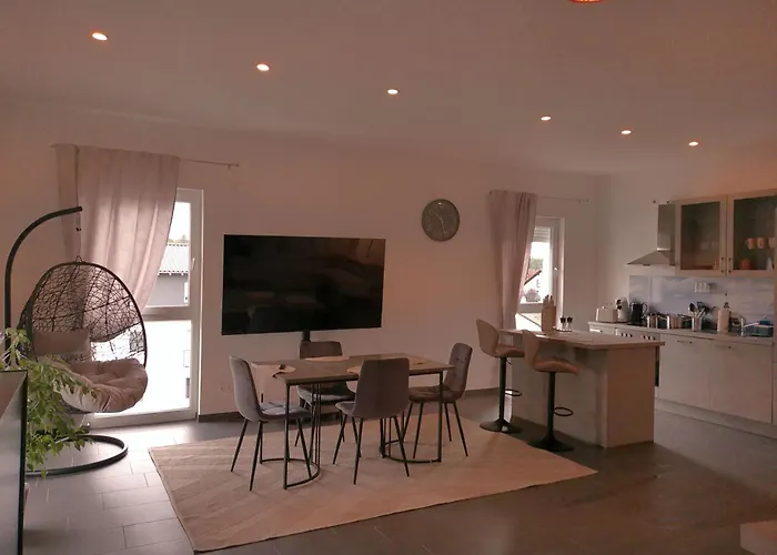 Hotel apartamentowy Neu Gebaut - Modern - - Boardinghouse Weisse Taube Altenstadt