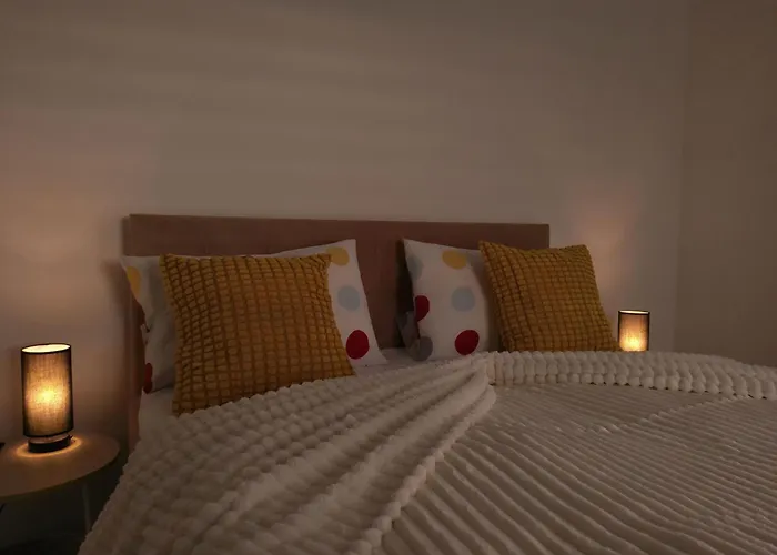 Neu Gebaut - Modern - - Boardinghouse Weisse Taube * Altenstadt