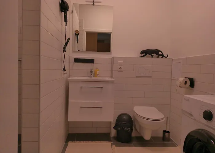 Neu Gebaut - Modern - - Boardinghouse Weisse Taube Lägenhetshotell Altenstadt