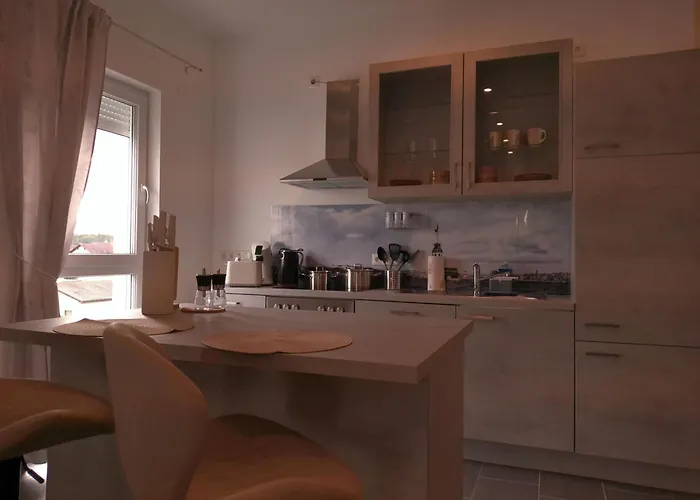 Neu Gebaut - Modern - - Boardinghouse Weisse Taube * Altenstadt