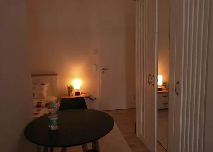 Neu Gebaut - Modern - - Boardinghouse Weisse Taube Lägenhetshotell Altenstadt